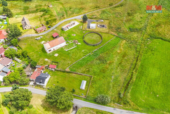 Prodej zemědělského objektu v Křižovatce s pozemkem 10428 m2 - 6