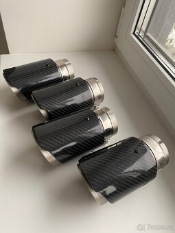KONCOVKA VÝFUKU CARBON LESKLÁ - 6