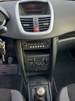 Prodám Peugeot 207 1,4 benzín,r.v. 5/2007, 151.167km - 6