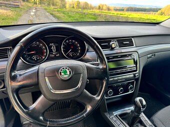 Škoda Superb 2 2011 - 6