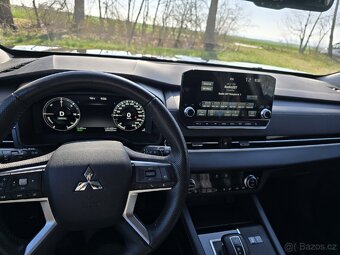 Nejnovejsi moddl Mitsubishi Outlander 2.4 Hybrid - 6
