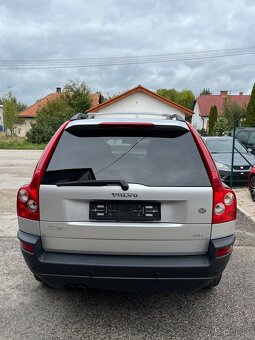 Volvo XC90 4.4 V8 232kW 4x4 = 7 miest, A/T, Navi, Top Stav = - 6