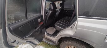 Hyundai terracan rok 2002 110 kW automat - 6