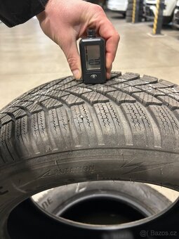 Zimní 225/60 R18 104V Bridgestone Blizzak - 6