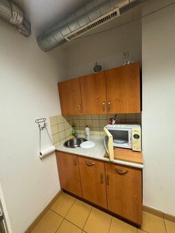 Pronájem obchodních prostor – 829,99 m² - 6