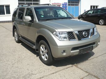 Nissan  Pathfinder  2.5 dCi - 6