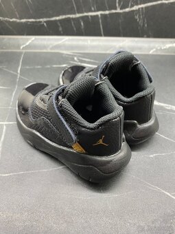 Černé dětské boty Nike Jordan - 6