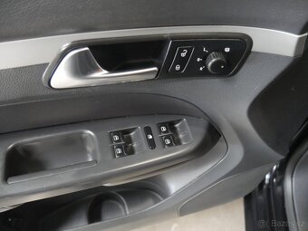 Volkswagen Touran 1.6 TDi ,  77 kW nafta, 2012 - 6