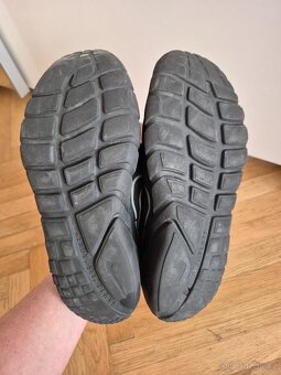 Tenisky Nike, sandály Keen, sandály Alpine Pro - 6