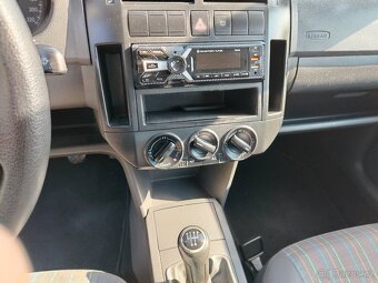 Prodám Volkswagen Polo 1.4 mpi v pěkném stavu - 6