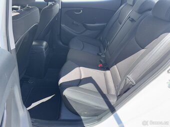 Hyundai Elantra 1.6 , 97 kW LPG + benzín, 2012 - 6