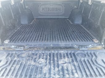 Mitsubishi l200 - 6