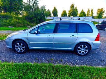 Peugeot. 307. 1.6 HDI 7 míst k sezení - 6