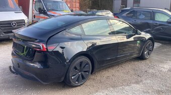 Tesla Model 3 - 6