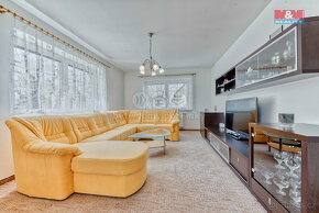 Prodej rodinného domu, 267 m², Zlonice, ul. Revoluční - 6