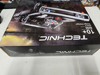 TECHNIC STAVEBNICE 42111 Dom's Dodge Charger NÁHRADA - 6