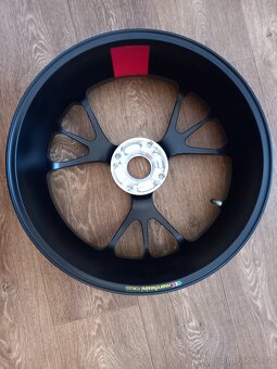 Ráfky na Ducati - 6