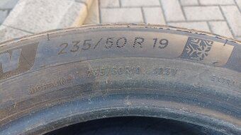 235 50 19 zimní Michelin pilot aplin 5 suv 2 kusy - 6