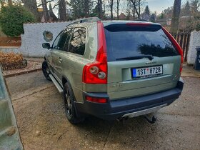 Volvo XC90 4.4 V8 - 6