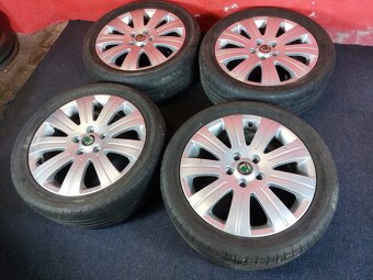 ALU disky Škoda 5x112 R17 s letními pneu 225/45 R17 - 6
