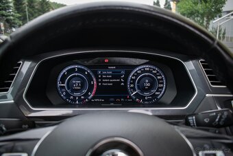VW Tiguan R-line 2.0TDi 140kw DSG 4x4 Keyless Virtual 360 - 6