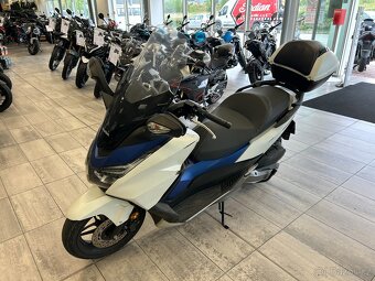 Honda Forza 125 2017 ČR 5.300km - 6