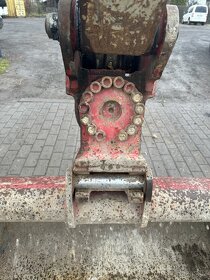 Pasový bagr Takeuchi TB 370 - 6