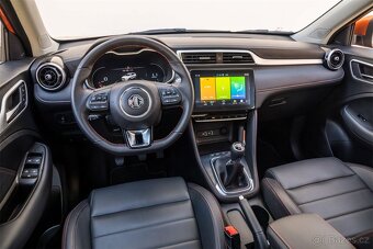 MG ZS1 - 6