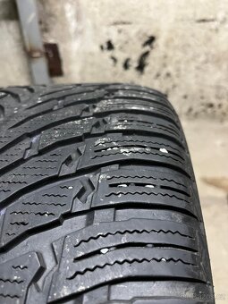 Pneu Nokian 275/45 R21 - 6