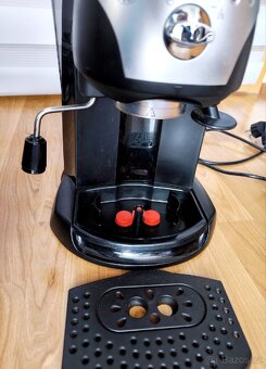 Pákový kávovar DeLonghi EC221.B - 6