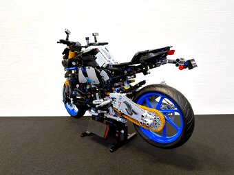Stavebnice motocyklu Yamaha MT 10 - 6