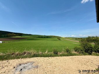 Prodej rodinného domu 5+kk (211 m2) s garáží, pozemek 467 - 6