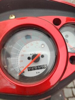 Prodám zánovní skůtr Trevis 125 R.V 2019 Pozustalost - 6