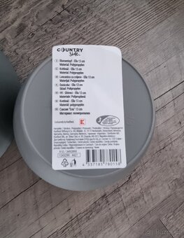 Květináče 6 + 11 ks - 6