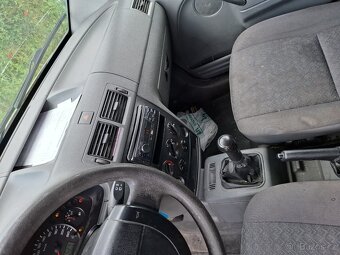 Ford Connect 1.8 Diesel. 66 kW. Klima. Model 2006 - 6
