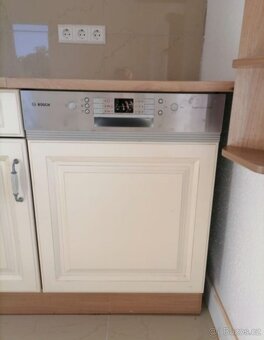 Venkovská kuchyně se spotřebiči Bosh,5384 - 6