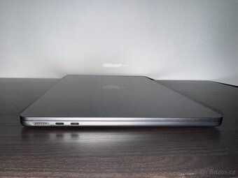MacBook Air 13" M2 (2022) – Space Gray - 6