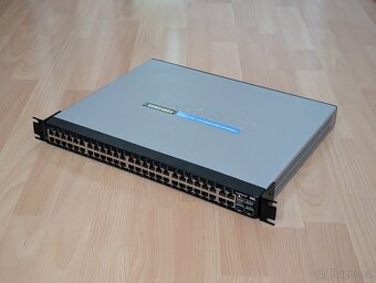 Cisco Linksys SRW248G4 48p managed switch + 4x Gbit - 2 ks - 6