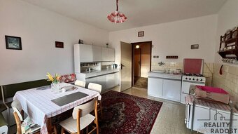 Prodej rodinného domu 188 m², pozemek 798 m² - 6