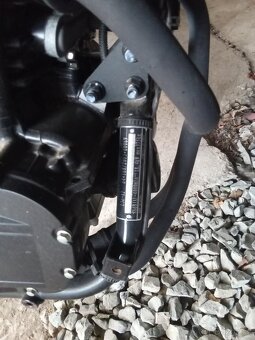 Suzuki DL 250 V-Strom na díly, nejetý - 6