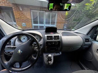 Peugeot Expert Tepee 2.0 HDi – 8 míst, klima, manual - 6