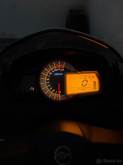 Skútr KEEWAY 125 - 6