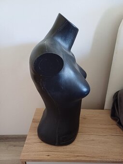 Plastová figurína - 6