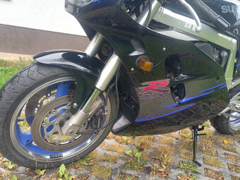 Suzuki GSX-R 1100 - 6