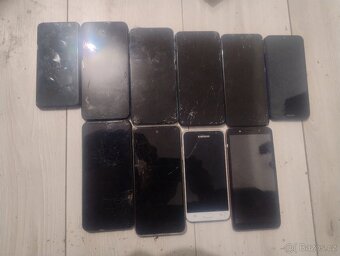 TELEFONY na ND 10ks Samsung, Moto, Redmi - 6