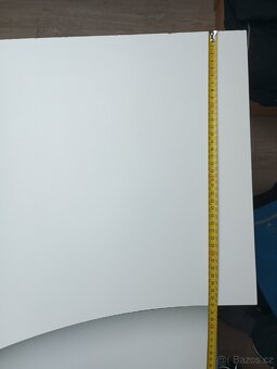 Bílý počítačový stůl - 6