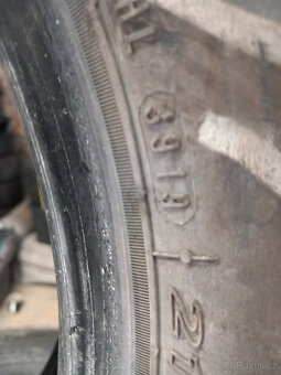 ZIMNÍ GUMY 215/65R16 - 6