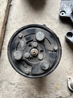 Náhradní díly - 6