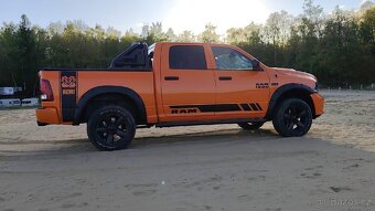 Dodga Ram 1500 5.7 4×4 - 6