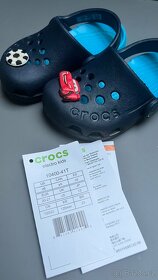 CROCS 10400 Electro 41T Navy-Electric Blue detské papuče - 6